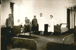Фотография. Палата рабочего отделения Ставропольской психиатрической больницы. 1939 г. Из фотоальбома главного врача А.Я. Доршта 1939 г.